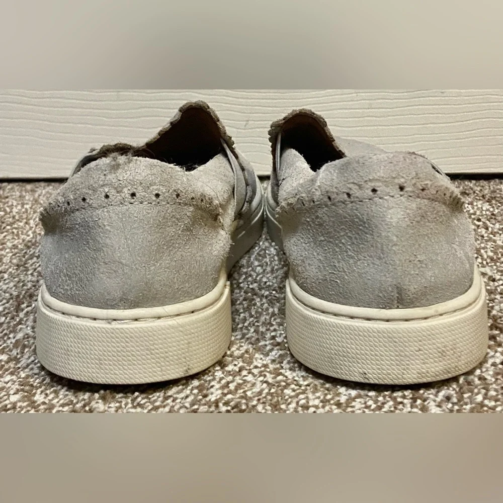 Frye women’s size 9.5 Gray leather scalloped slip on sneakers
